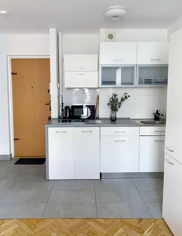 Halby Apartment Chlodna 15 Варшава Экстерьер фото